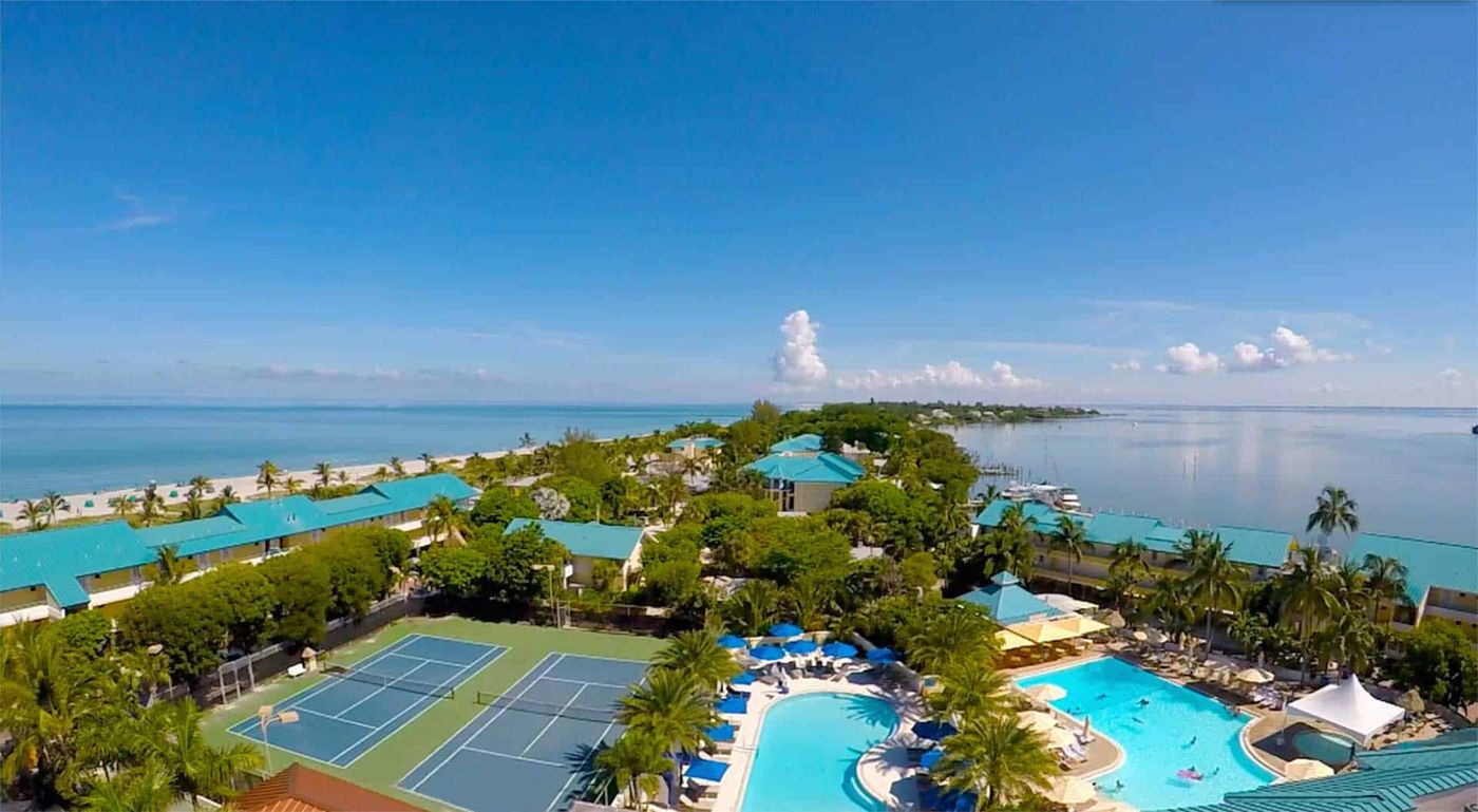 'Tween Waters Inn Resort