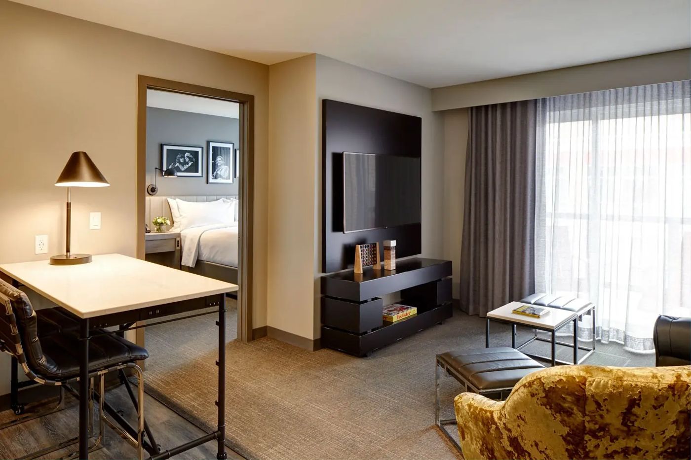 Archer Hotel