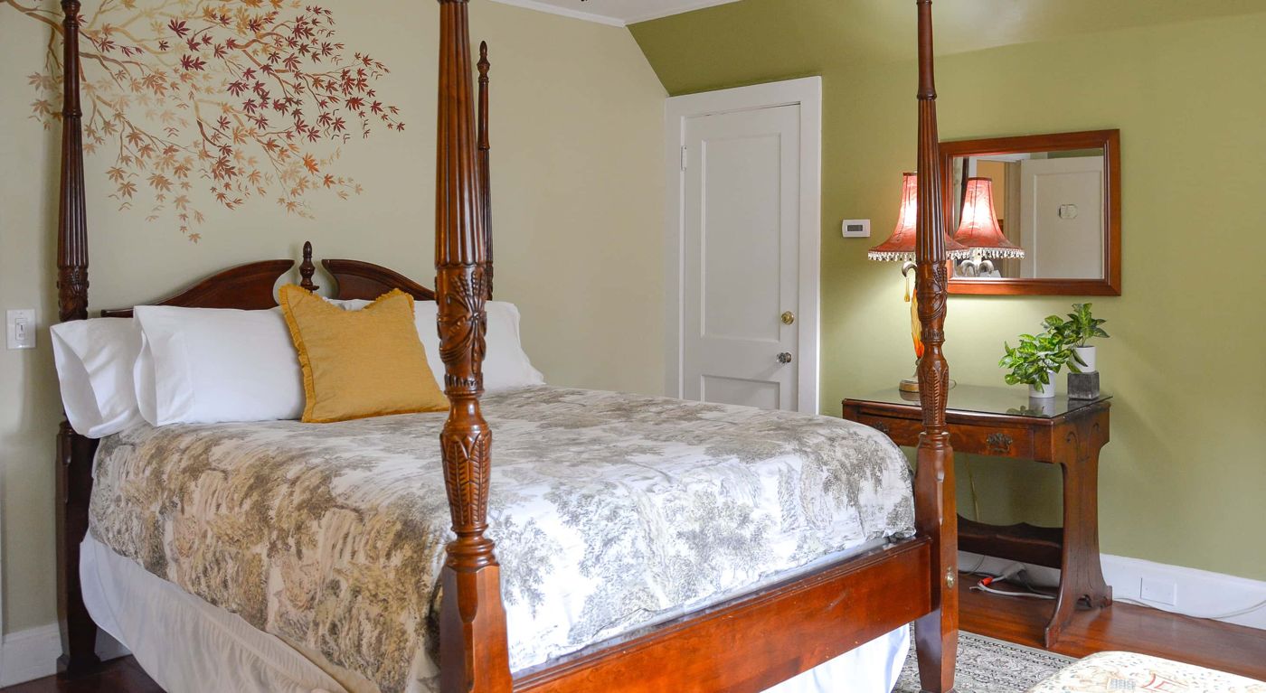 Howarth House Bed and Breakfast