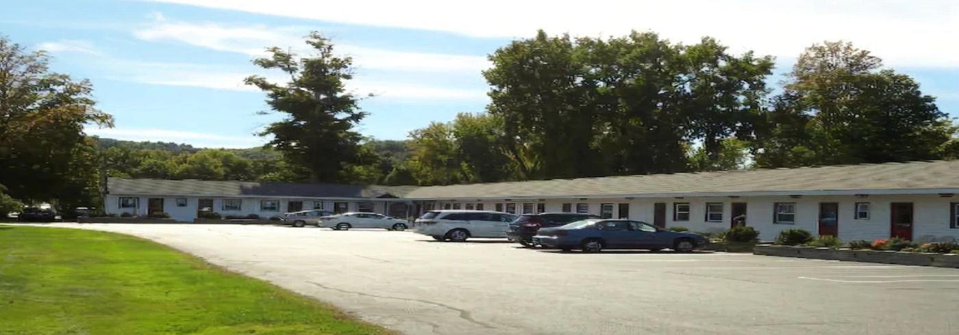 Monument Mountain Motel