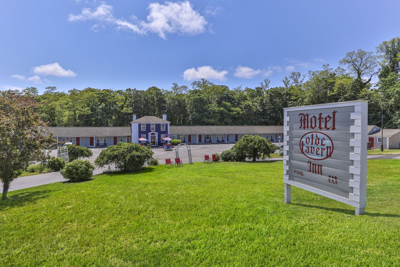 Olde Tavern Motel & Inn