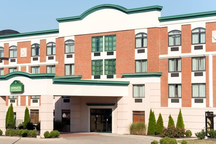 Wingate by Wyndham Hotel
