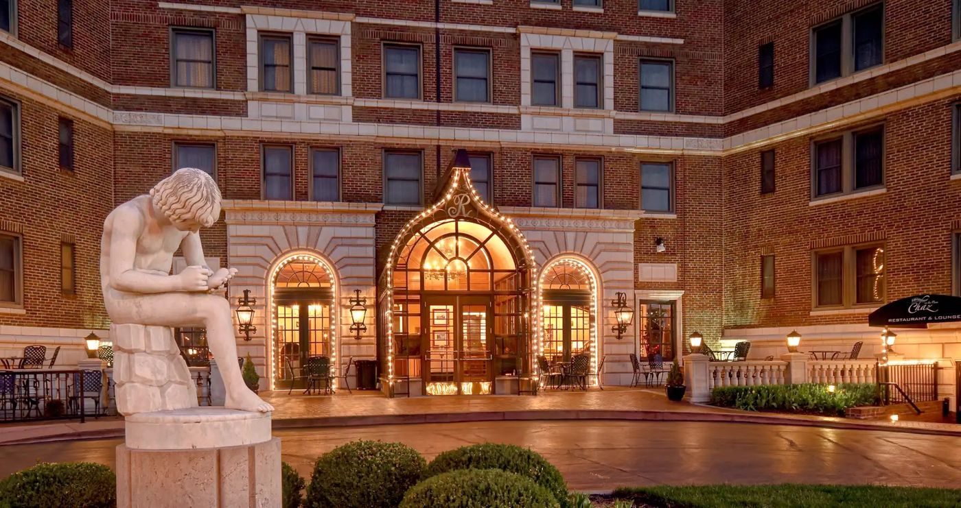 The Raphael Hotel, Autograph Collection
