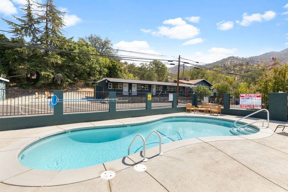 Sequoia Motel