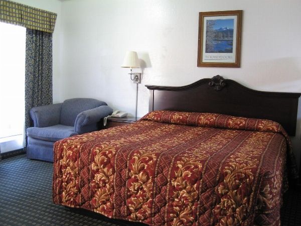 Jamestown Railtown Motel