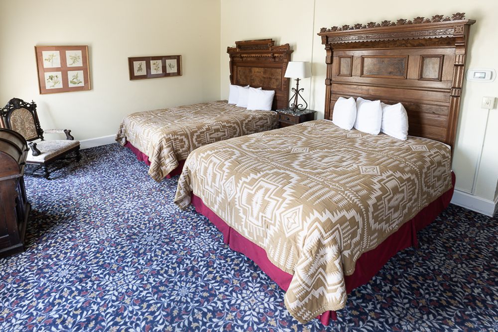Historic Plaza Hotel