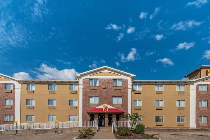 Super 8 by Wyndham
