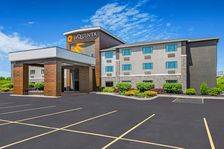 La Quinta Inn & Suites Batavia