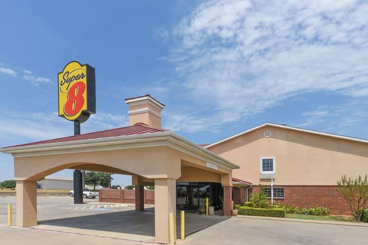 Super 8