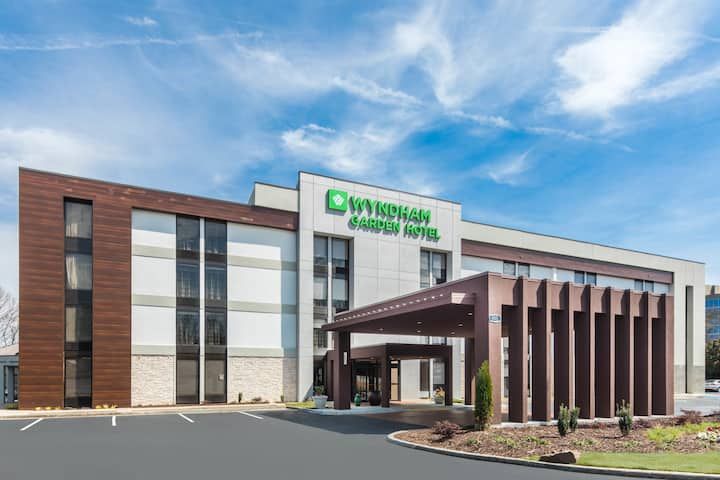 Wyndham Garden Hotel