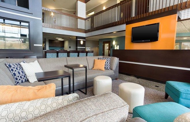 Drury Inn & Suites