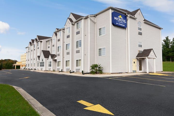 Microtel Inn & Suites by Wyndham Thomasville/High Point/Lexington