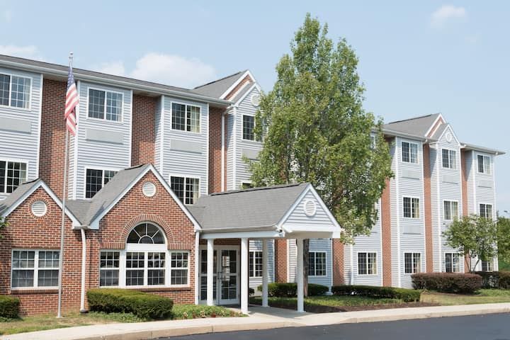 Microtel Inn & Suites