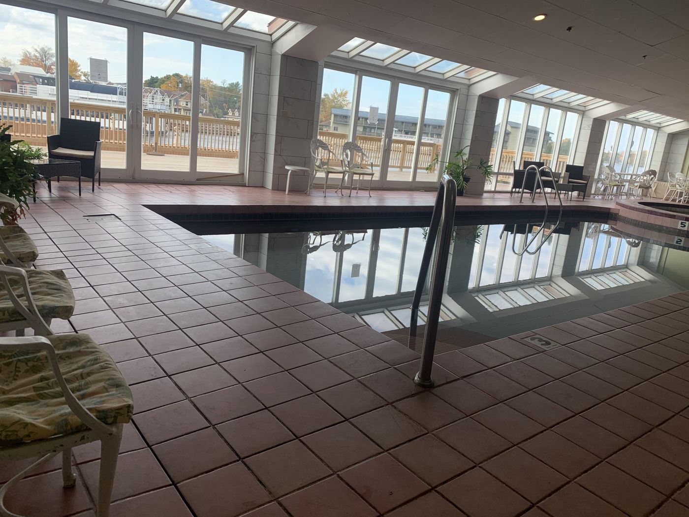 Riveredge Resort