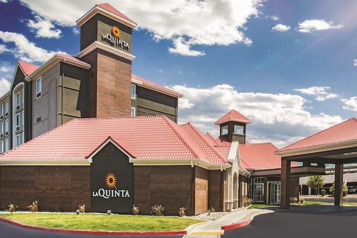 La Quinta Inn & Suites Las Vegas Summerlin Tech