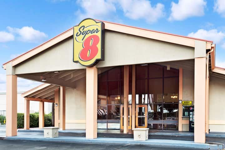 Super 8 Kissimmee/Orlando/Maingate