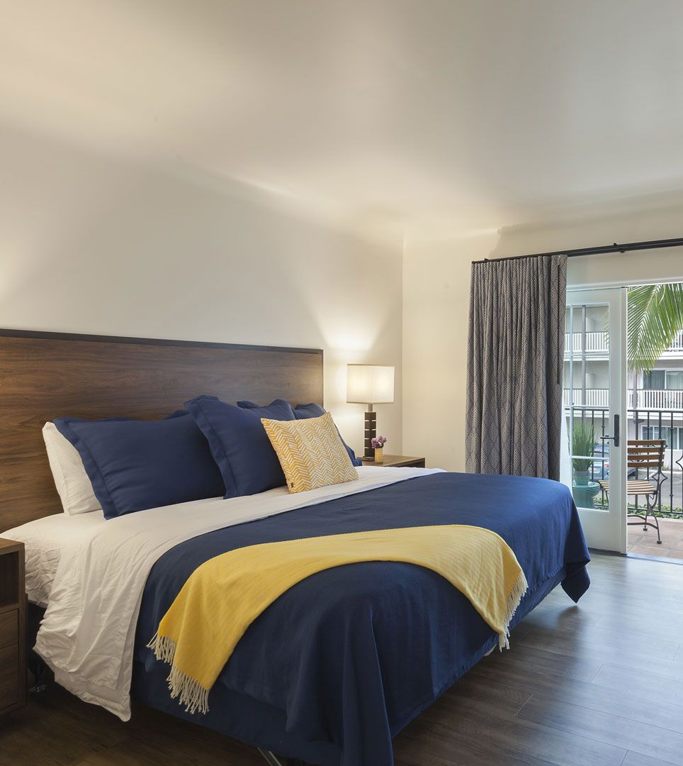 La Playa Inn