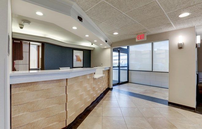 Drury Inn & Suites