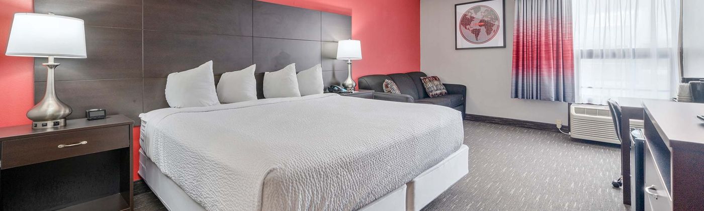 Ramada Sioux Falls Airport Hotel & Suites