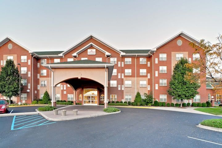 Hawthorn Suites by Wyndham Louisville East