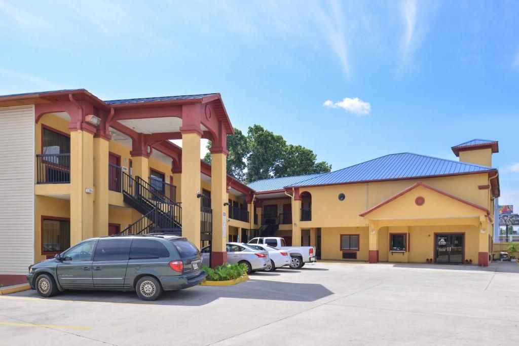 Americas Best Value Inn & Suites - Downtown