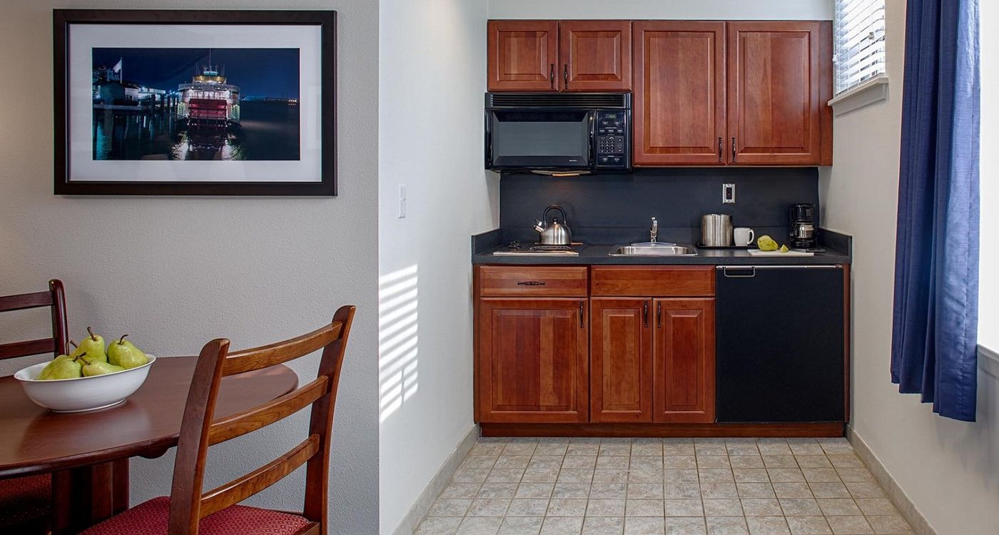 Federal City Inn & Suites