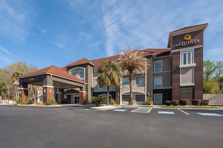 La Quinta Inn & Suites Savannah Airport - Pooler