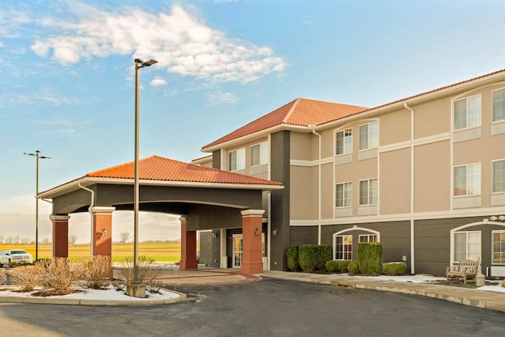 La Quinta Inn & Suites Lancaster