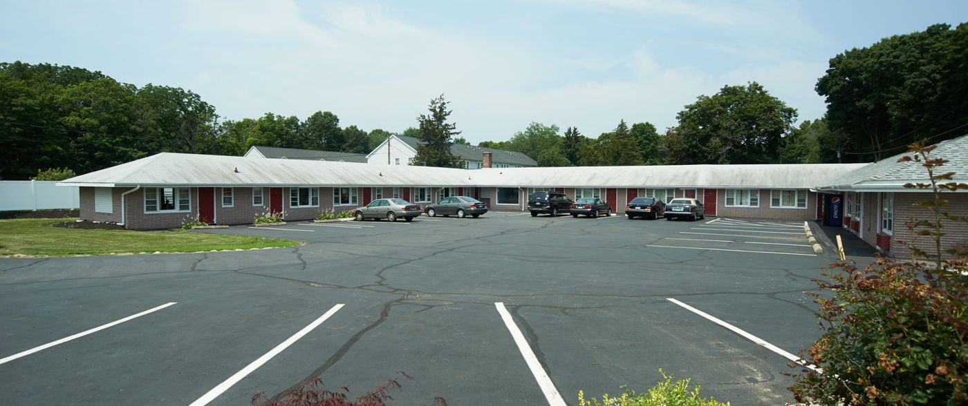 Clinton Motel