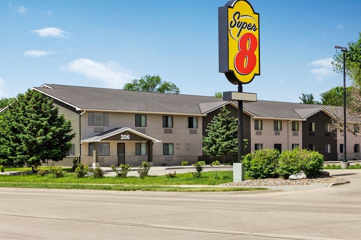Super 8