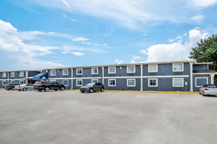 Days Inn by Wyndham New Orleans Pontchartrain
