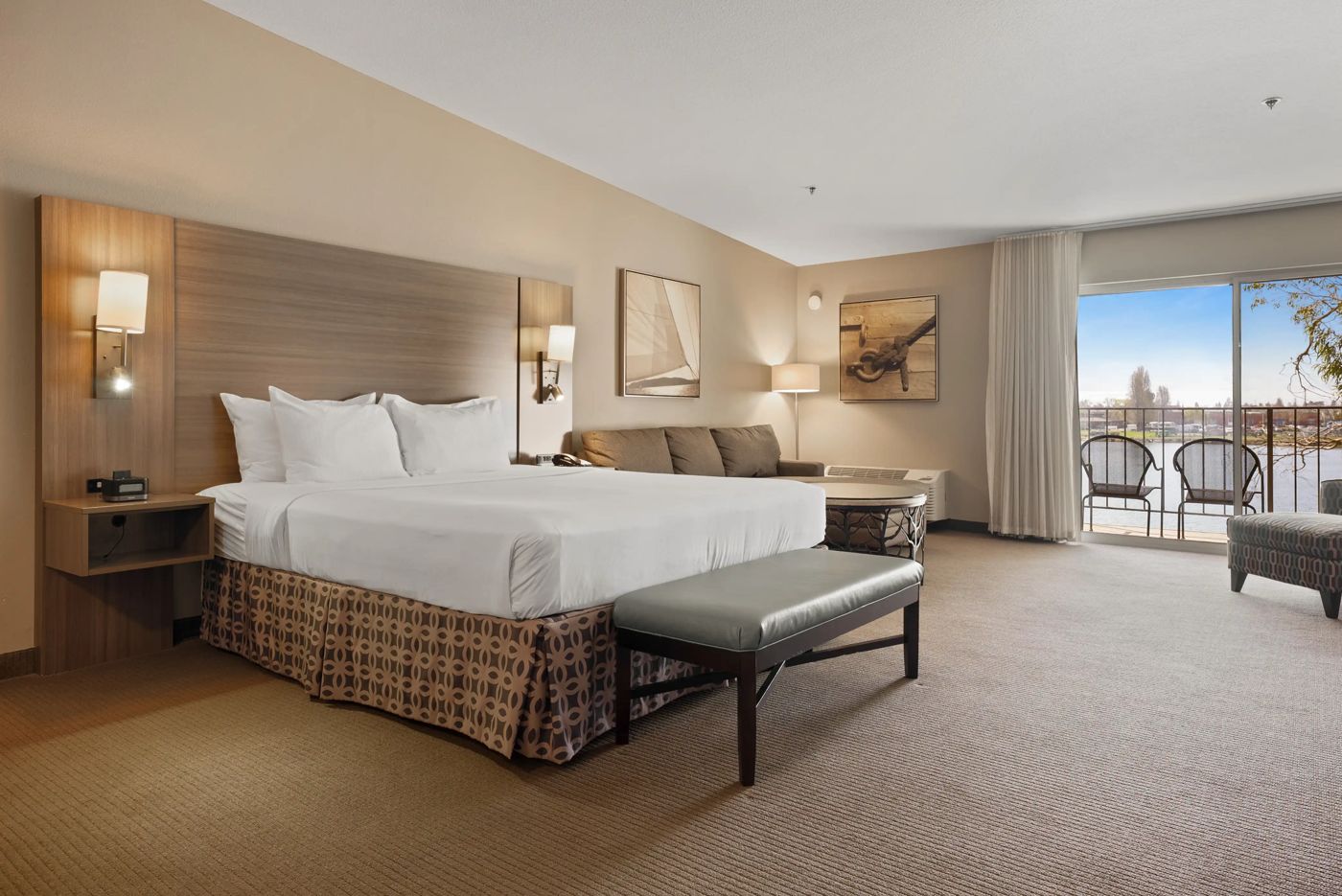 Executive Inn & Suites
