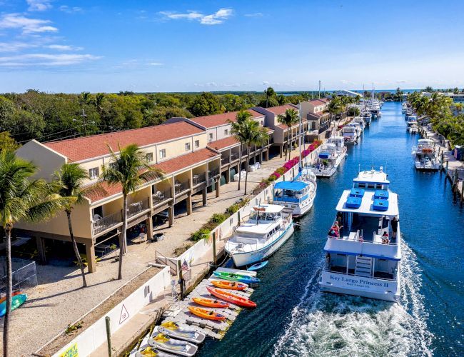 Waterside Suites & Marina