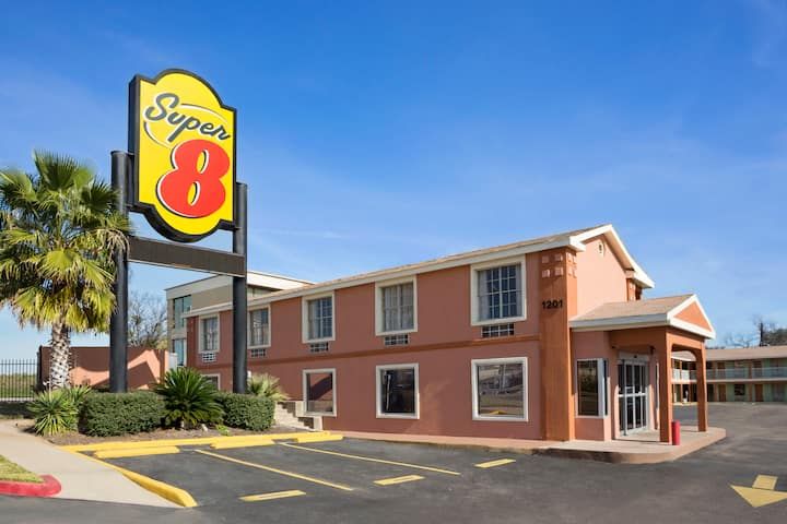 Super 8 Austin/Dtwn/Capitol Area