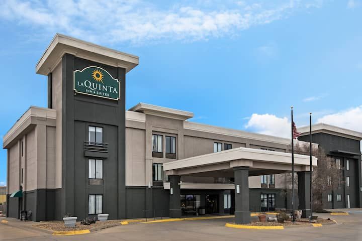 La Quinta Inn & Suites Salina