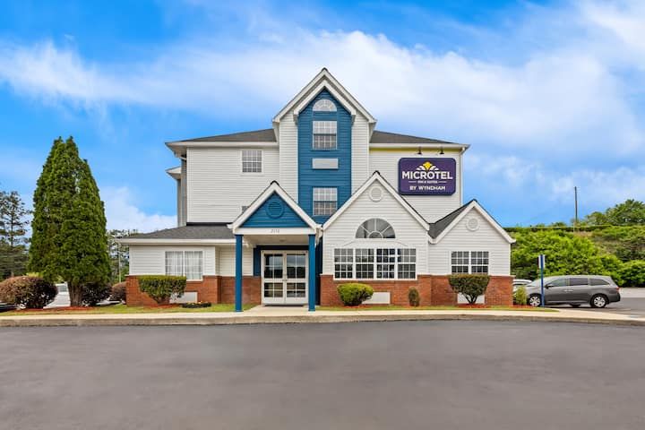 Microtel Inn & Suites by Wyndham Norcross
