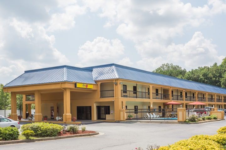 Super 8
