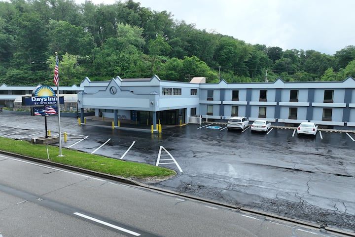 Days Inn Pittsburgh