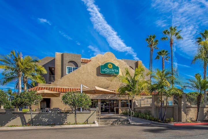 La Quinta Inn & Suites Carlsbad - Legoland Area