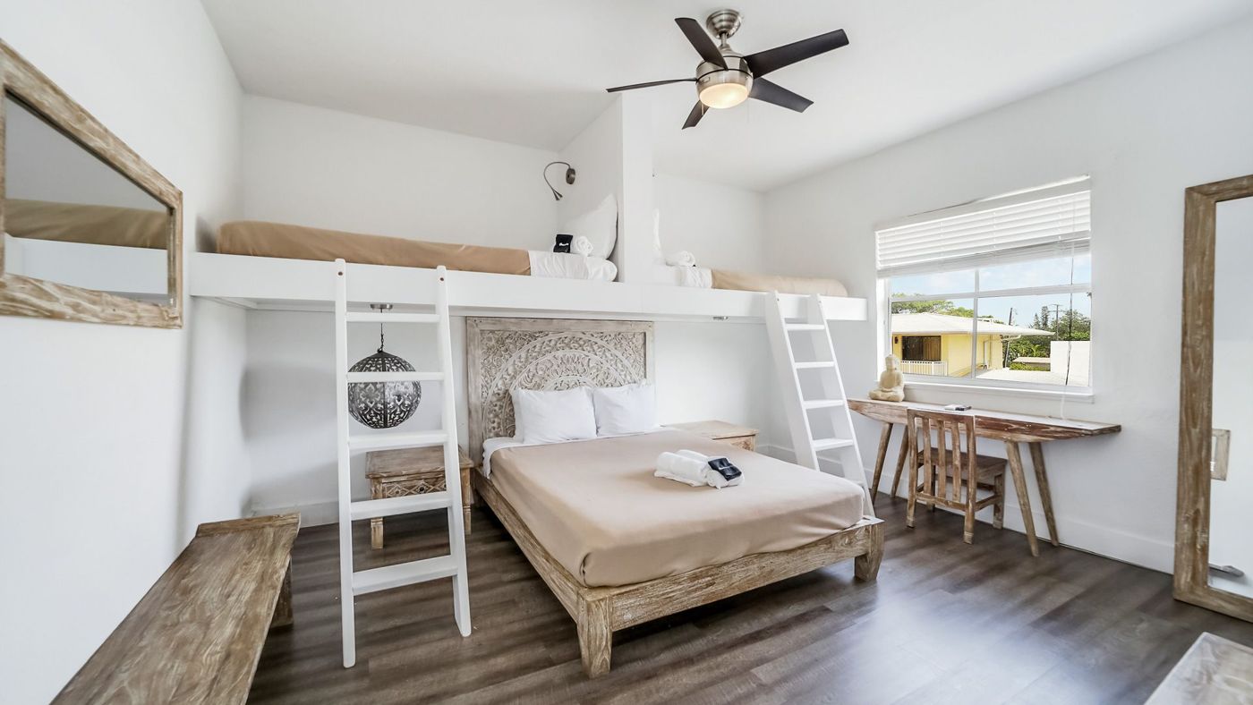 Treehouse Studio Hotel