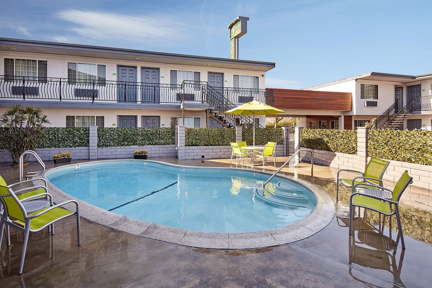Studio Inn
