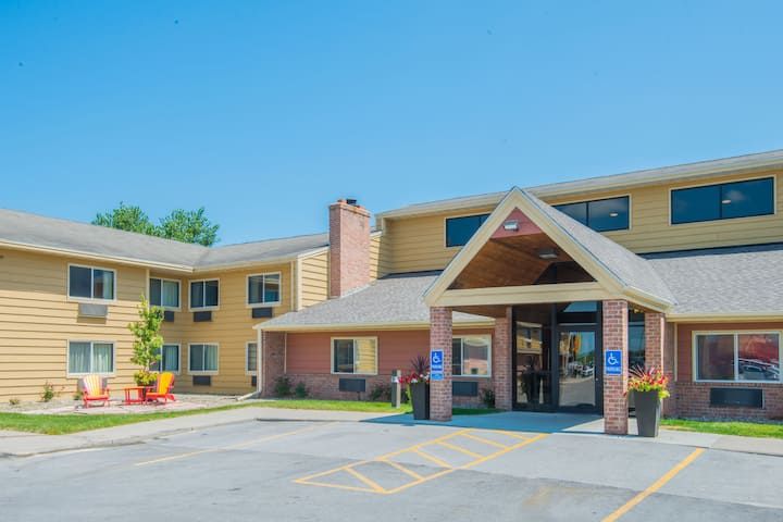 AmericInn by Wyndham Ames