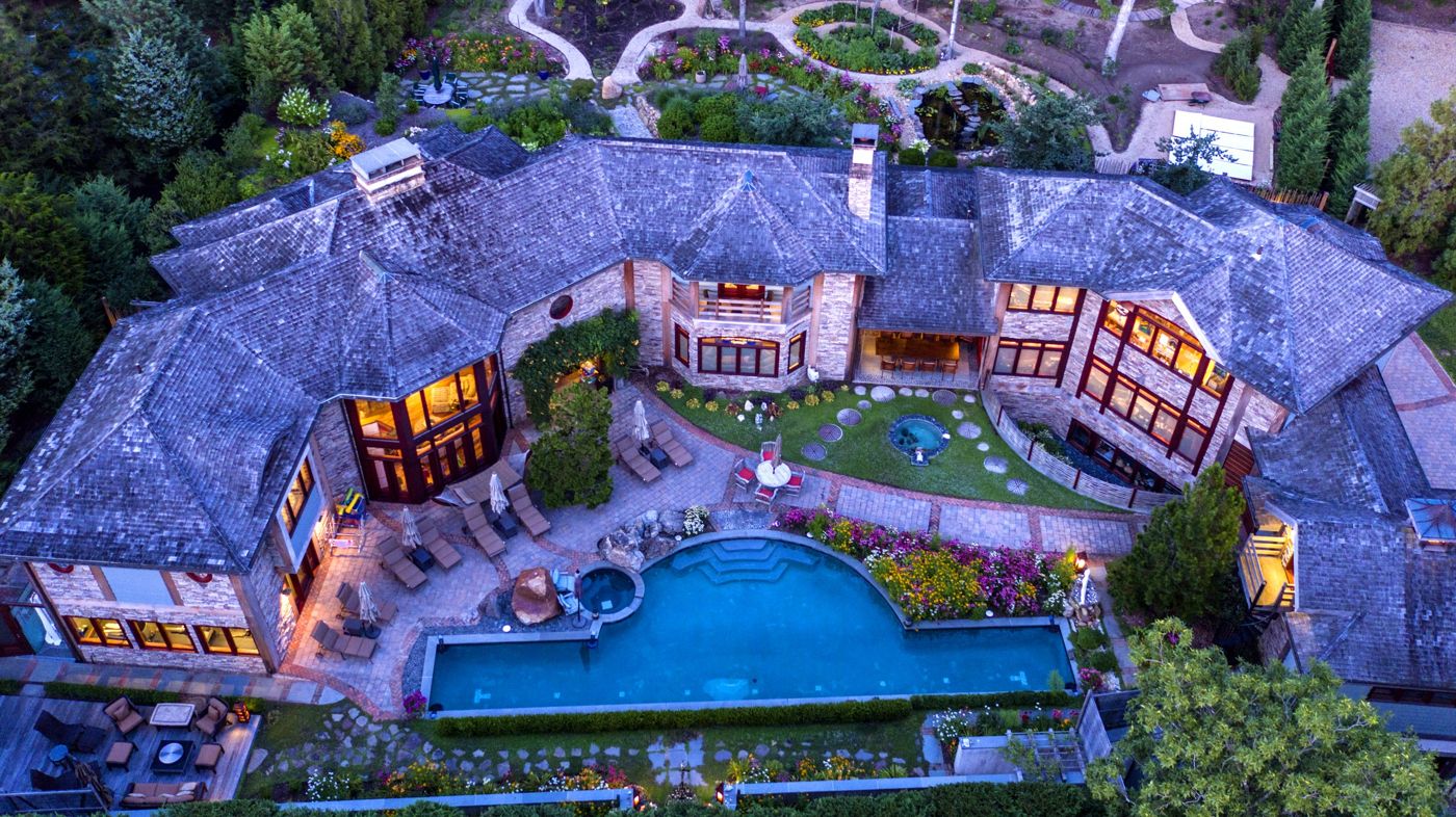 East Hampton Art House Bed & Breakfast