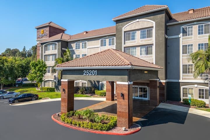 La Quinta Inn & Suites Santa Clarita - Valencia
