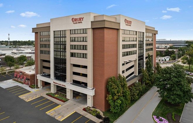 Drury Inn & Suites St. Louis Creve Coeur