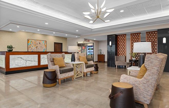 Drury Inn & Suites St. Louis Creve Coeur