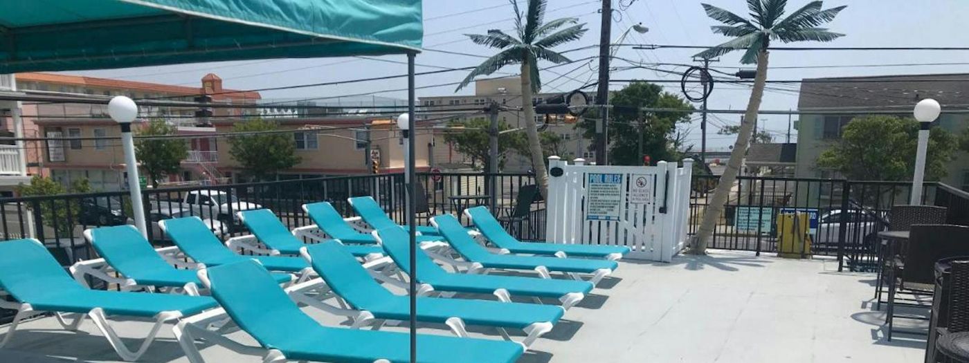 Surfcomber Motel