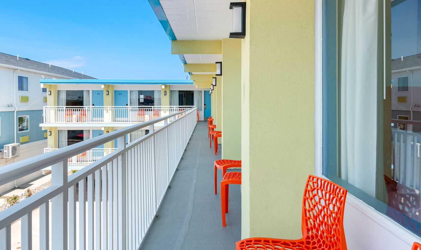 Tropicana Motel