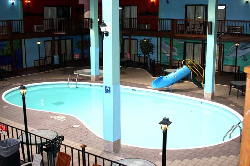 Gladstone Inn & Suites