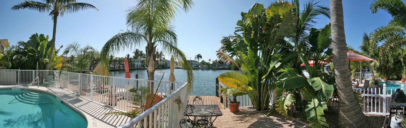 Manatee Bay Inn